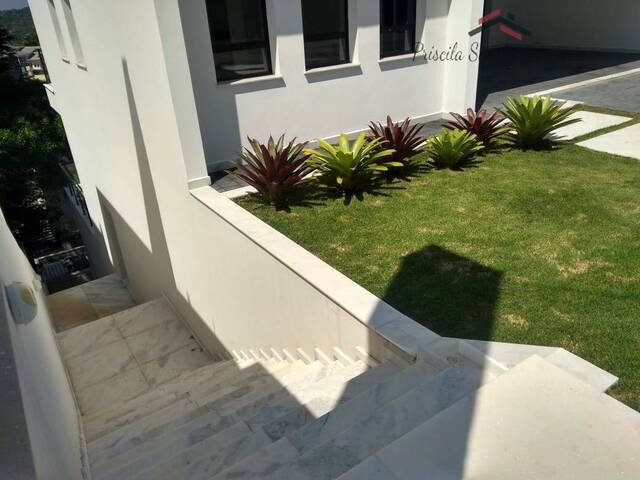 #120 - Casa para Venda em Arujá - SP
